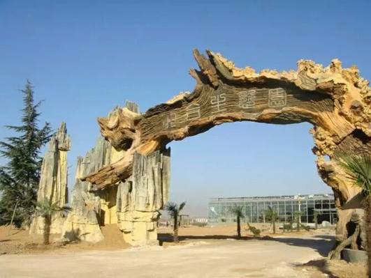 仿真树大门的仿真造景功能